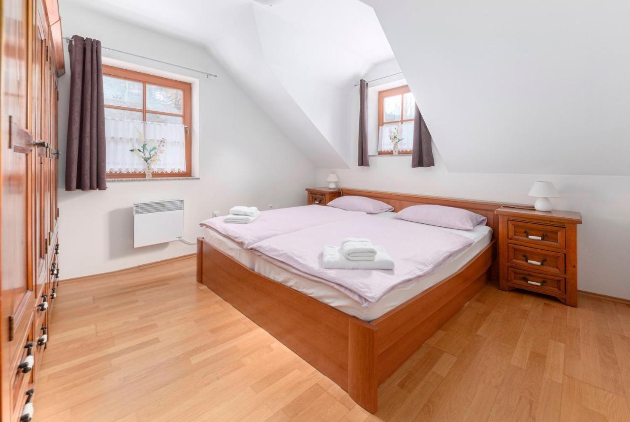 Apartma Metka เมดโวเด ภายนอก รูปภาพ