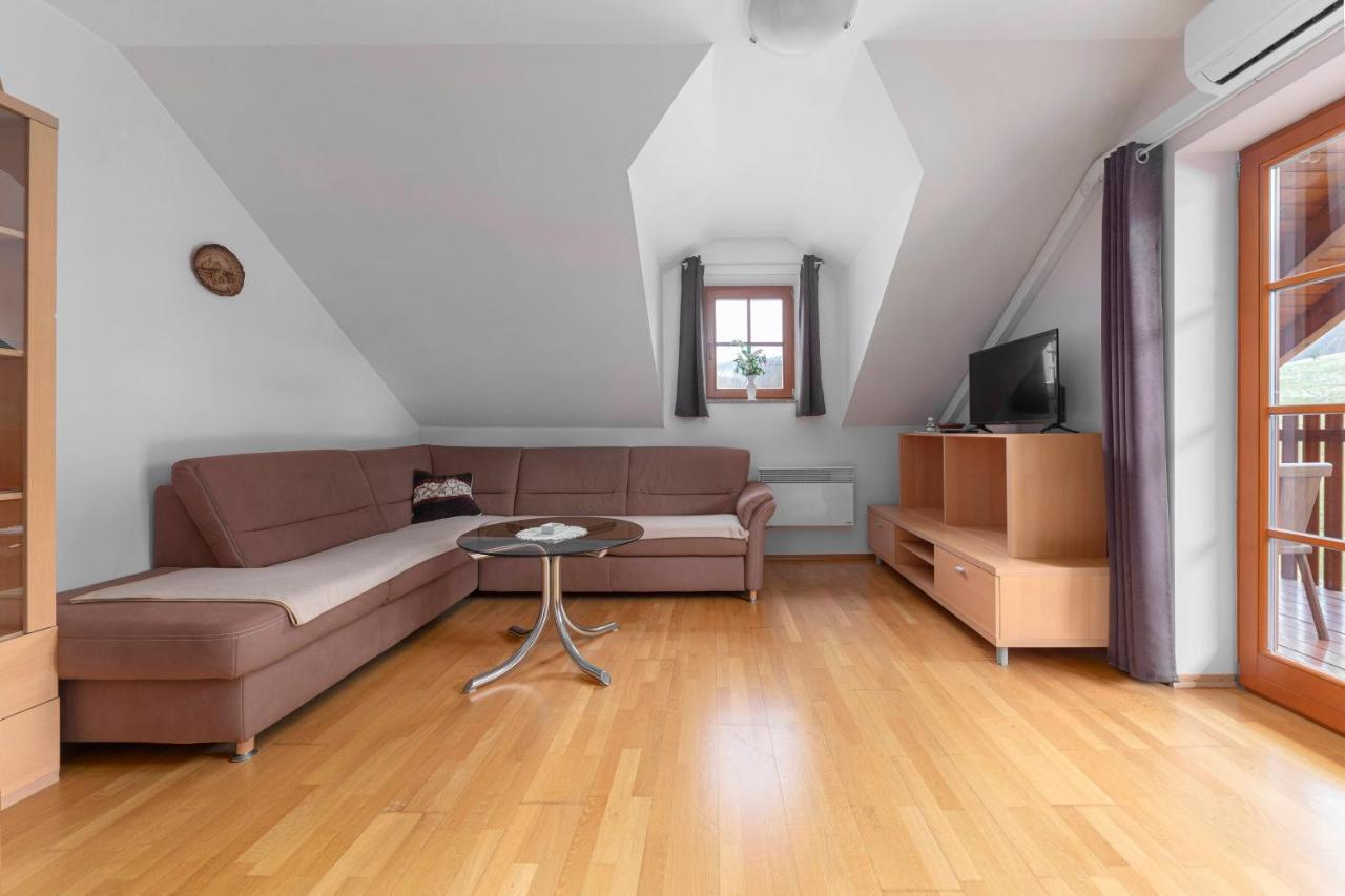 Apartma Metka เมดโวเด ภายนอก รูปภาพ