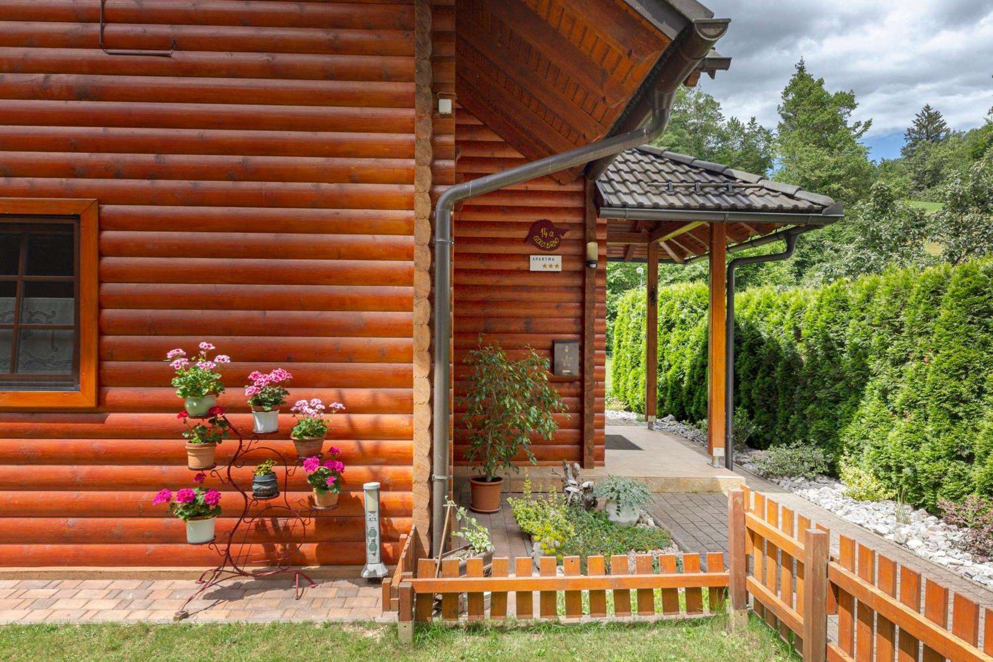 Apartma Metka เมดโวเด ภายนอก รูปภาพ